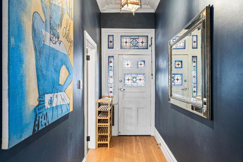 Artscape, Newtown Villa - Accommodation Resorts 2