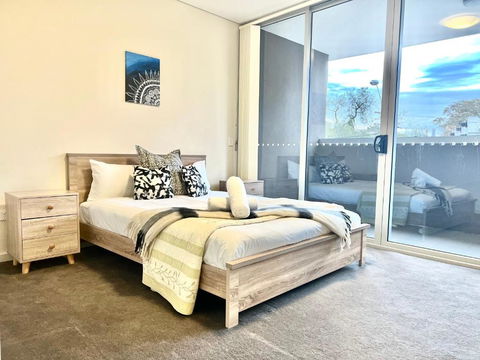 Ashfield 2 Br Apt Bus&Train Shop Parking - Accommodation Resorts 0