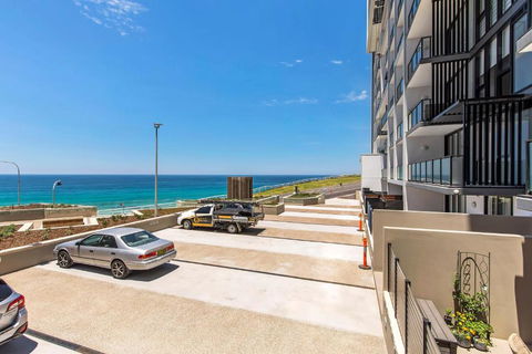 Astra Apartments Newcastle Beach - Accommodation Resorts 3