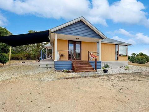 Aurora Cottages - Mountain View - Accommodation Resorts 2