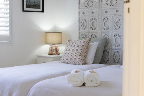 Avalon Beach Cottage, Private, 150m To The Beach! - Accommodation Resorts 4