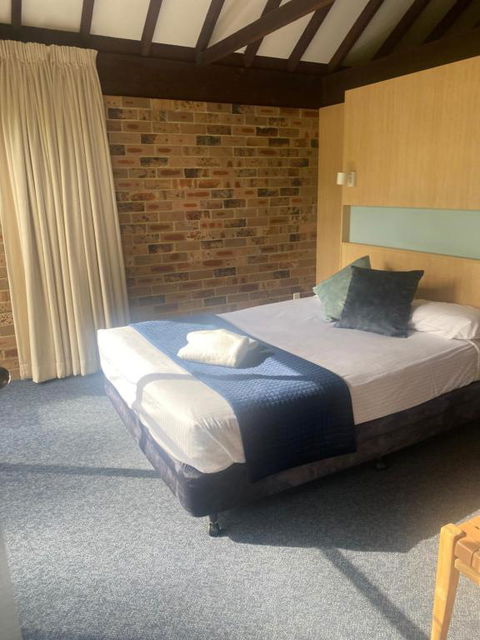 Avoca Beach Hotel - Accommodation Resorts 3