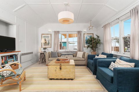 Avalon Vintage Beachside Family Getaway - Accommodation Resorts 2