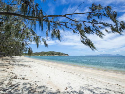 Azure On Geoffrey Bay - Accommodation Resorts 0