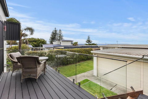 Azure Studio - Ocean Glimpses - 3 Mins Walk To Beach - Accommodation Resorts 0