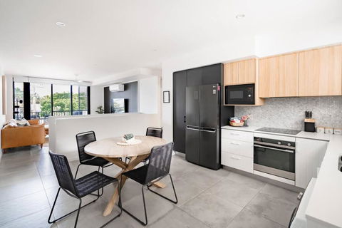 BARRA Coolum Beach Family Escape 5 Min To Waves - Accommodation Resorts 1