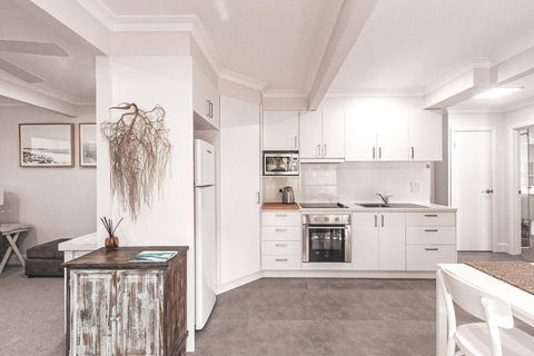 BAY PROPERTIES . Summer Salt On Main - Accommodation Resorts 4