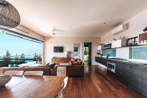 BAY PROPERTIES . The Big Chill - Accommodation Resorts 0