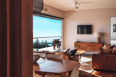 BAY PROPERTIES . The Chill - Accommodation Resorts 0