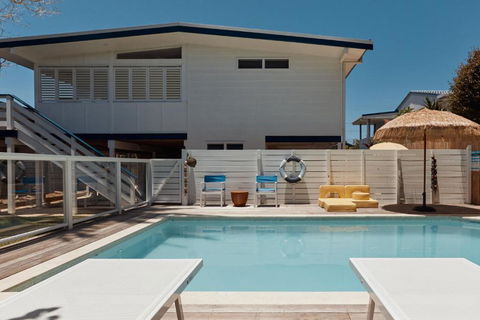 BAY PROPERTIES . The Sailors Bungalow - Accommodation Resorts 2