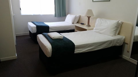 Southport Motel & Apartments - Accommodation Resorts 17