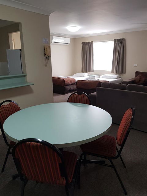 Southport Motel & Apartments - Accommodation Resorts 10