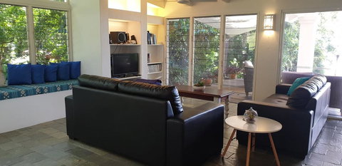 Cairns Beach House Our Oasis - Accommodation Resorts 13