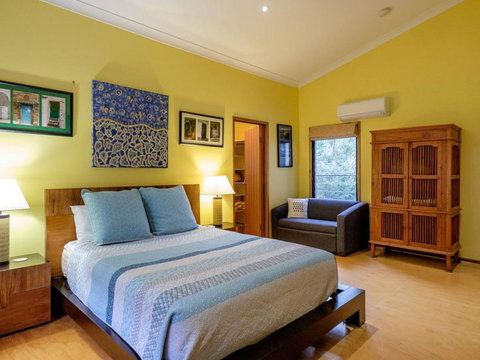 Five Bimba (Tractor House) - Accommodation Resorts 6