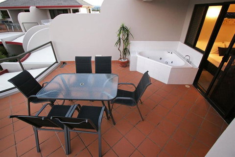 Burleigh On The Beach - Accommodation Resorts 30