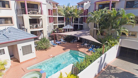 Burleigh On The Beach - Accommodation Resorts 7