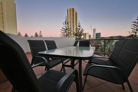 Burleigh On The Beach - Accommodation Resorts 29