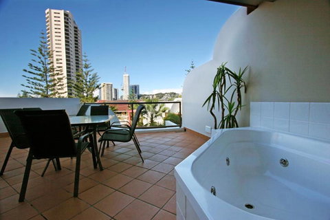 Burleigh On The Beach - Accommodation Resorts 32
