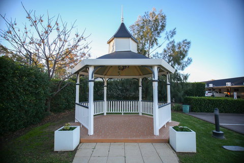 Roma Explorers Inn - Accommodation Resorts 12