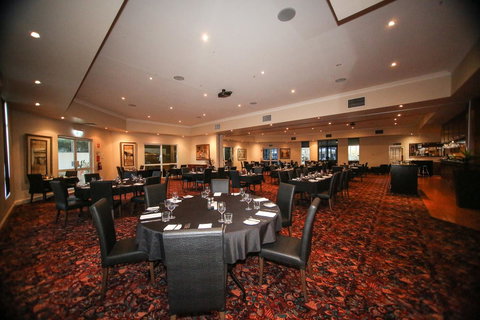 Roma Explorers Inn - Accommodation Resorts 20