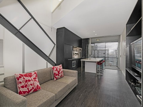 The Miro Apartments - Accommodation Resorts 7