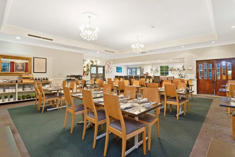Coopers Colonial Motel - Accommodation Resorts 10
