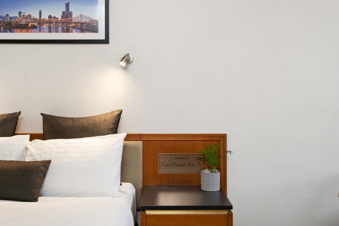 Coopers Colonial Motel - Accommodation Resorts 4