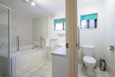 Keith\'s Place, 1 Of The 3 Most Popular Units On Bribie - Accommodation Resorts 17