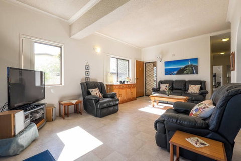 Keith\'s Place, 1 Of The 3 Most Popular Units On Bribie - Accommodation Resorts 12