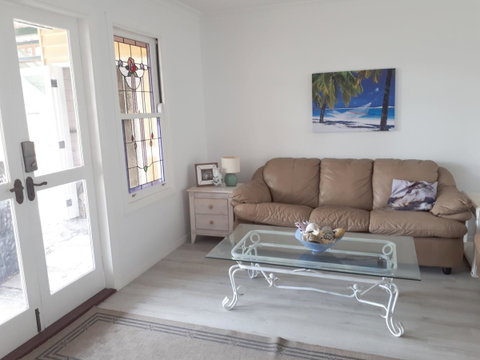Retro Beach Flat - Accommodation Resorts 13
