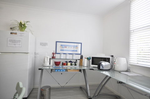 Retro Beach Flat - Accommodation Resorts 11