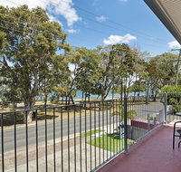First floor unit close to shops park and waterfront - Accommodation Resorts