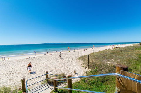 LISTEN TO THE SURF From Rickman Pde, Woorim - Accommodation Resorts 15