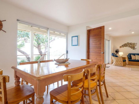 Beachies 3 - Accommodation Resorts 4