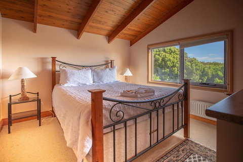 Mountain Seas Lodge - Accommodation Resorts 11