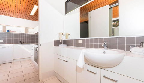 #162 Nautilus Resort - Accommodation Resorts 3