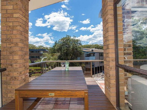 'COLUMBIA VIEWS', 2/9 COLUMBIA CLOSE - AIRCON, WIFI, NETFLIX, VIEWS & BOAT PARKING - Accommodation Resorts 2