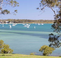 'Corlette Waterfront' 2/44 Danalene Parade - Waterfront Luxury WIFI Aircon Boat Parking - Accommodation Resorts
