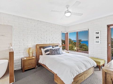 'Nunkeri', 5 Kerrie Close - Stunning House With Fabulous Views, Linen, WIFI & Air Conditioning - Accommodation Resorts 1
