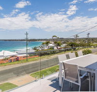 'Salt  Light' Mollymook - Accommodation Resorts