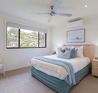 'Sandy Point Haven' 21a Sandy Point Rd - Stylish Haven with WIFI Air conditioning  Water views - Accommodation Resorts