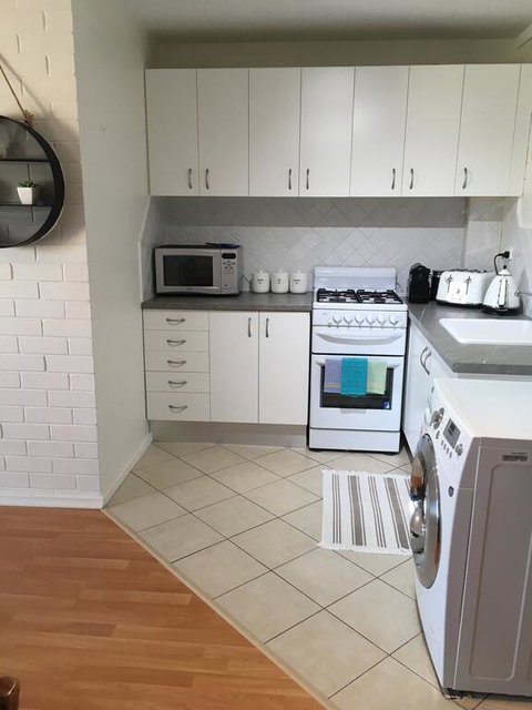 'The Mount' Trendy With City Views - Accommodation Resorts 0