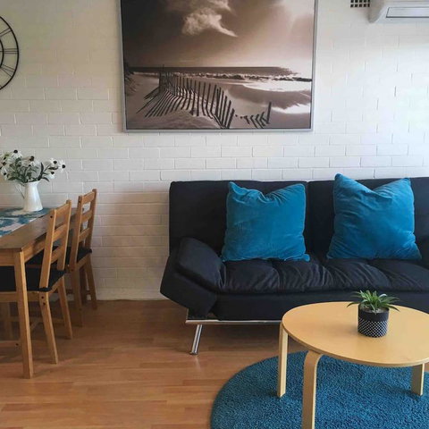 'The Mount' Trendy With City Views - Accommodation Resorts 3