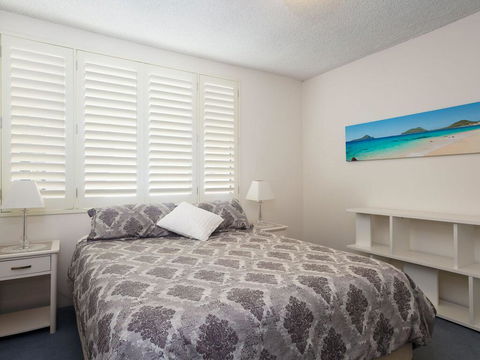 1 'Portofino' 7 Laman Street - Aircon & 1st Level Unit - Accommodation Resorts 2