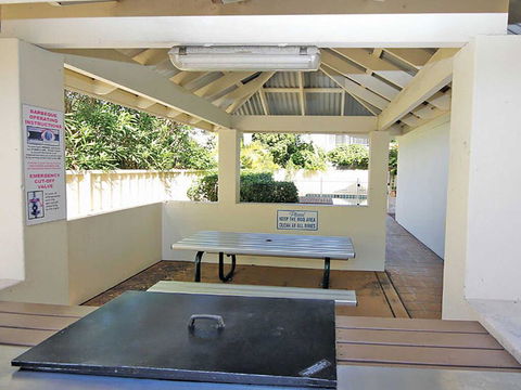 1 'SEASHELLS' 21-23 MAGNUS STREET - WIFI, POOL, LIFT & AIR CONDITIONING - Accommodation Resorts 3