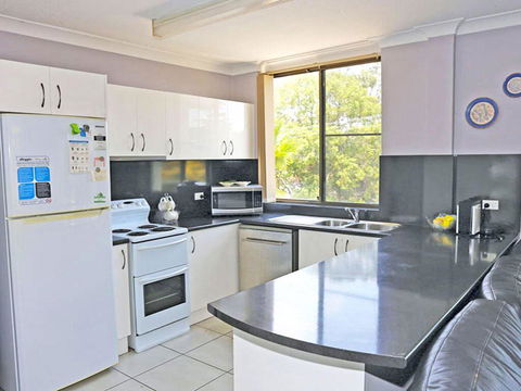 1 'The Commodore' 9-11 Donald St - Ground Floor Unit, Close To Shops, Cafe's And Marina - Accommodation Resorts 1