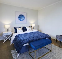 1 Bdrm Top Floor Apt With Sunroom - Accommodation Resorts