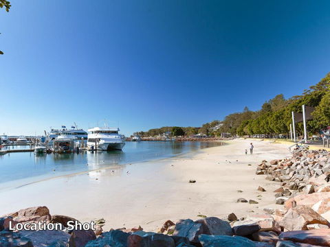 10 'Carindale' 19 Dowling St - Ground Floor Unit With WIFI, Foxtel And Linen - Accommodation Resorts 1