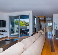 10 Sands Bvd - Accommodation Resorts