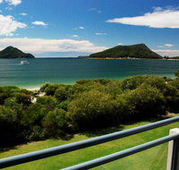 12 'Ocean Shores' 27 Weatherly Cl - Waterfront Unit with Sensational Water Views WIFI  Air Conditioning - Accommodation Resorts